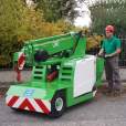 Walk behind mini crane JMG MC25