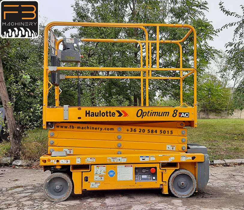 Electrical scissor lift Haulotte Optimum 8 second hand lift Nr. 136
