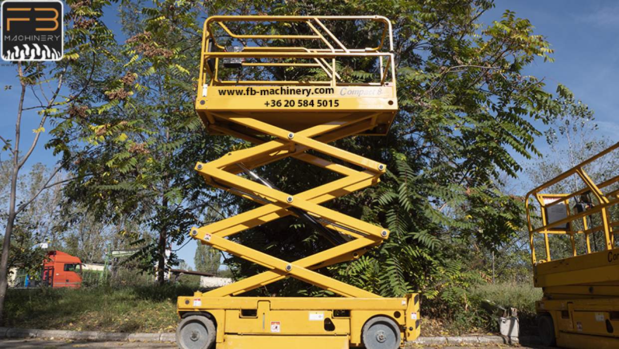 Electrical scissor lift Haulotte Compact 8 Second hand  Nr.108