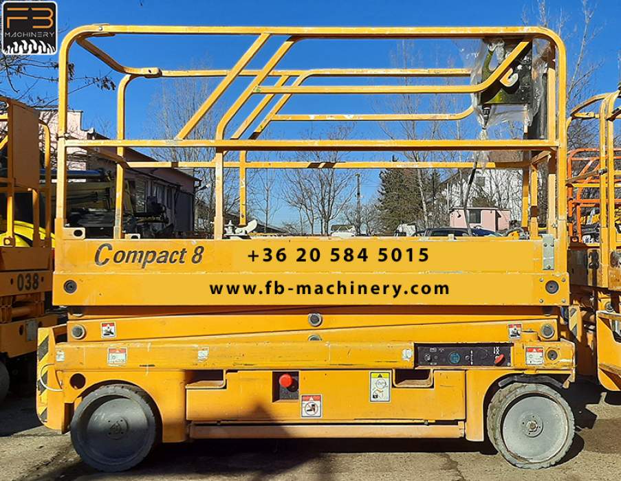 Haulotte Compact 8 Second hand scissor lift Nr.110